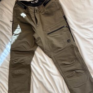 Born primitive Frontier 2.0 - Green